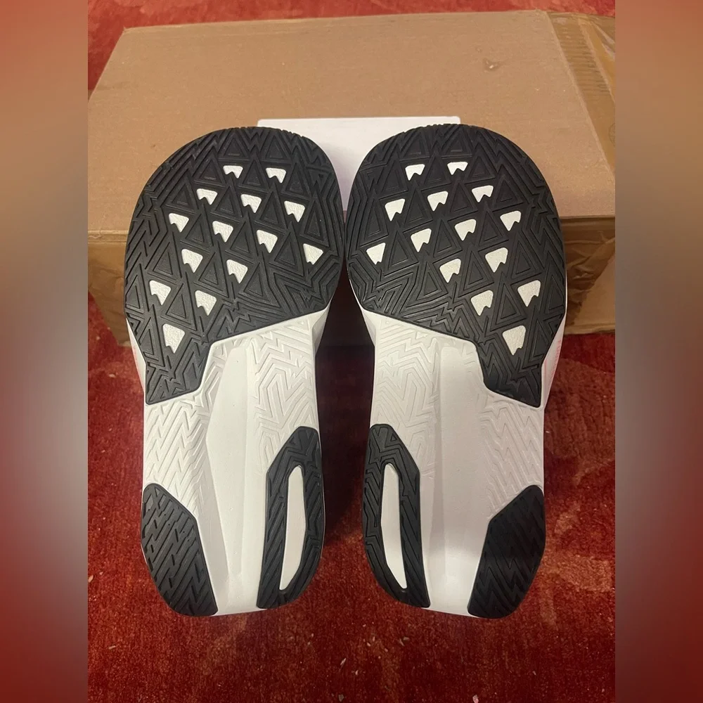 New Balance TCS NYC Marathon FuelCell Rebel v5 - Picture 10 of 13